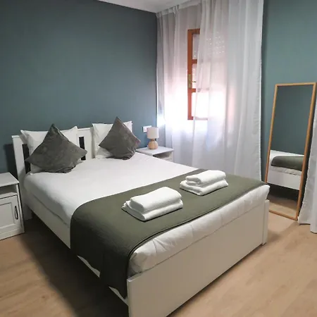 La Casina Poniente,cerca De La Playa גיחון